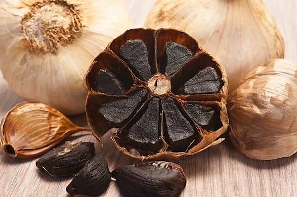 تصویر 3 از قیمت خرید سیر سیاه فرآوری شده + فروش ویژه